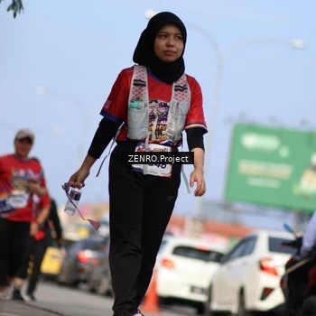 Runner Photo 6007853