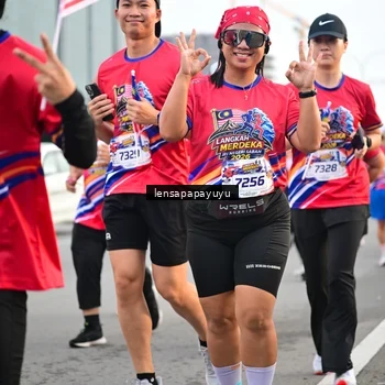 Runner Photo 6007872