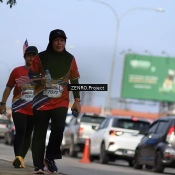 Runner Photo 6007873