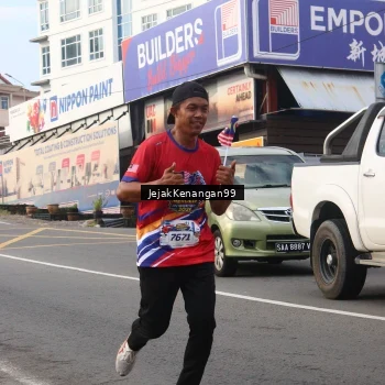 Runner Photo 6007893