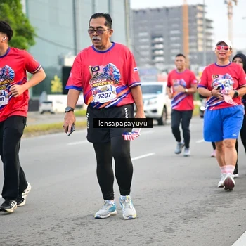 Runner Photo 6007896