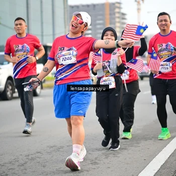 Runner Photo 6007899