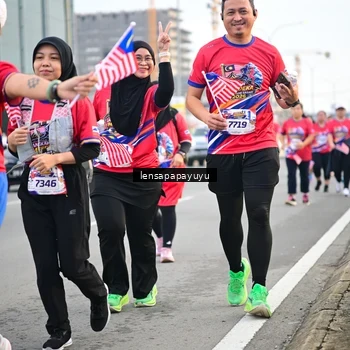 Runner Photo 6007902
