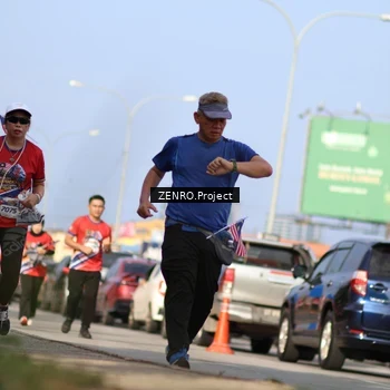 Runner Photo 6007914