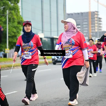 Runner Photo 6007963
