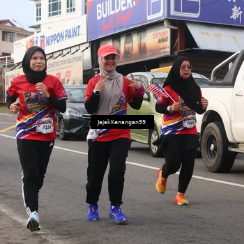 Runner Photo 6007972