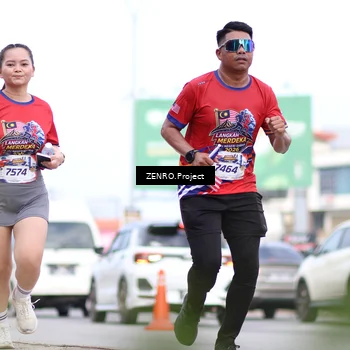Runner Photo 6007975