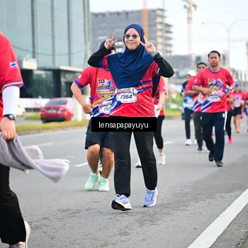Runner Photo 6007976