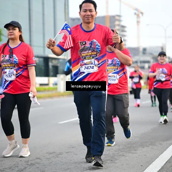 Runner Photo 6007983