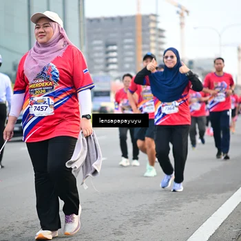 Runner Photo 6007992