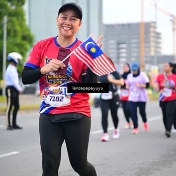 Runner Photo 6008043