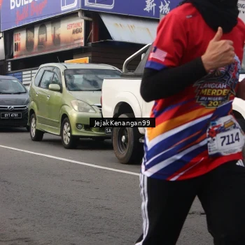 Runner Photo 6008049