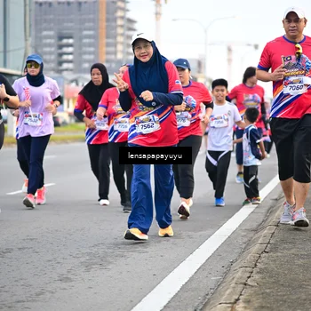 Runner Photo 6008051