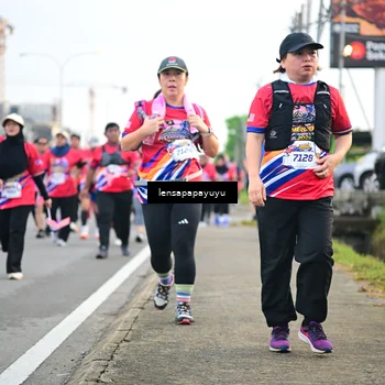 Runner Photo 6008056