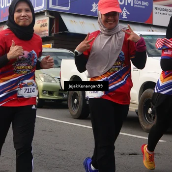 Runner Photo 6008070