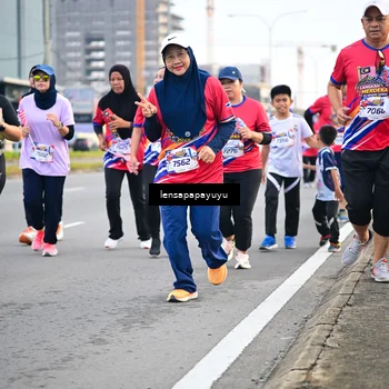 Runner Photo 6008071