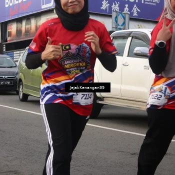 Runner Photo 6008074