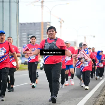 Runner Photo 6008080