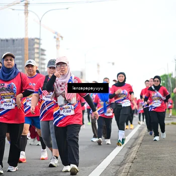 Runner Photo 6008083