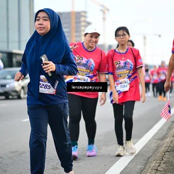 Runner Photo 6008127