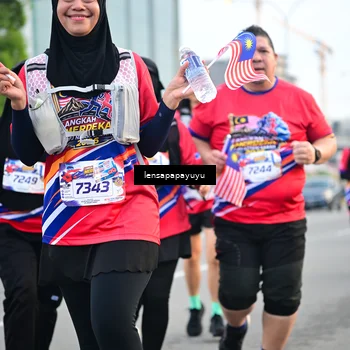 Runner Photo 6008175