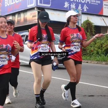 Runner Photo 6008330