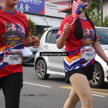 Runner Photo 6008340