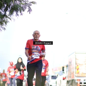 Runner Photo 6008343