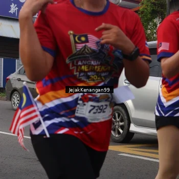 Runner Photo 6008350