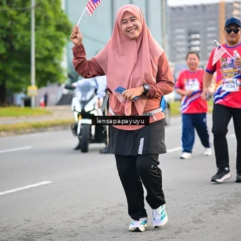 Runner Photo 6008351