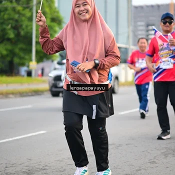 Runner Photo 6008357