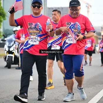 Runner Photo 6008360