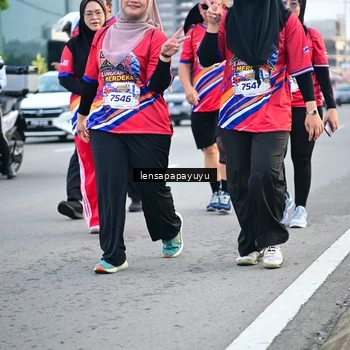 Runner Photo 6008386
