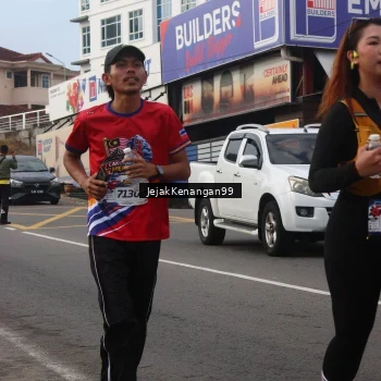 Runner Photo 6008413