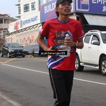 Runner Photo 6008429