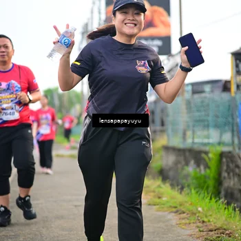 Runner Photo 6008454