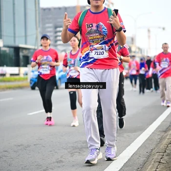 Runner Photo 6008488