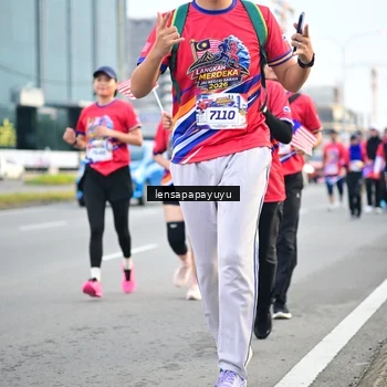 Runner Photo 6008492