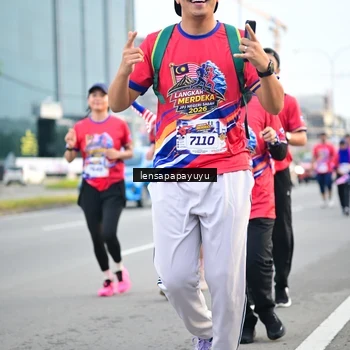 Runner Photo 6008493