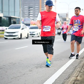 Runner Photo 6008602