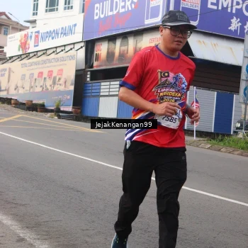 Runner Photo 6008610