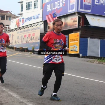 Runner Photo 6008653