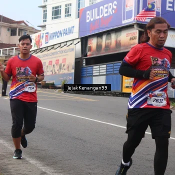 Runner Photo 6008666