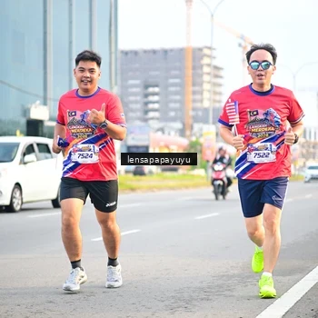 Runner Photo 6008675