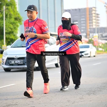 Runner Photo 6008680
