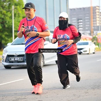Runner Photo 6008682