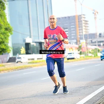Runner Photo 6008688