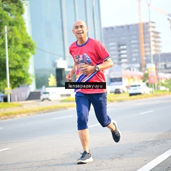 Runner Photo 6008696