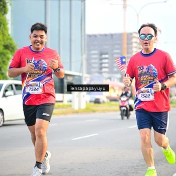 Runner Photo 6008701