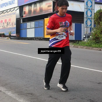 Runner Photo 6008724
